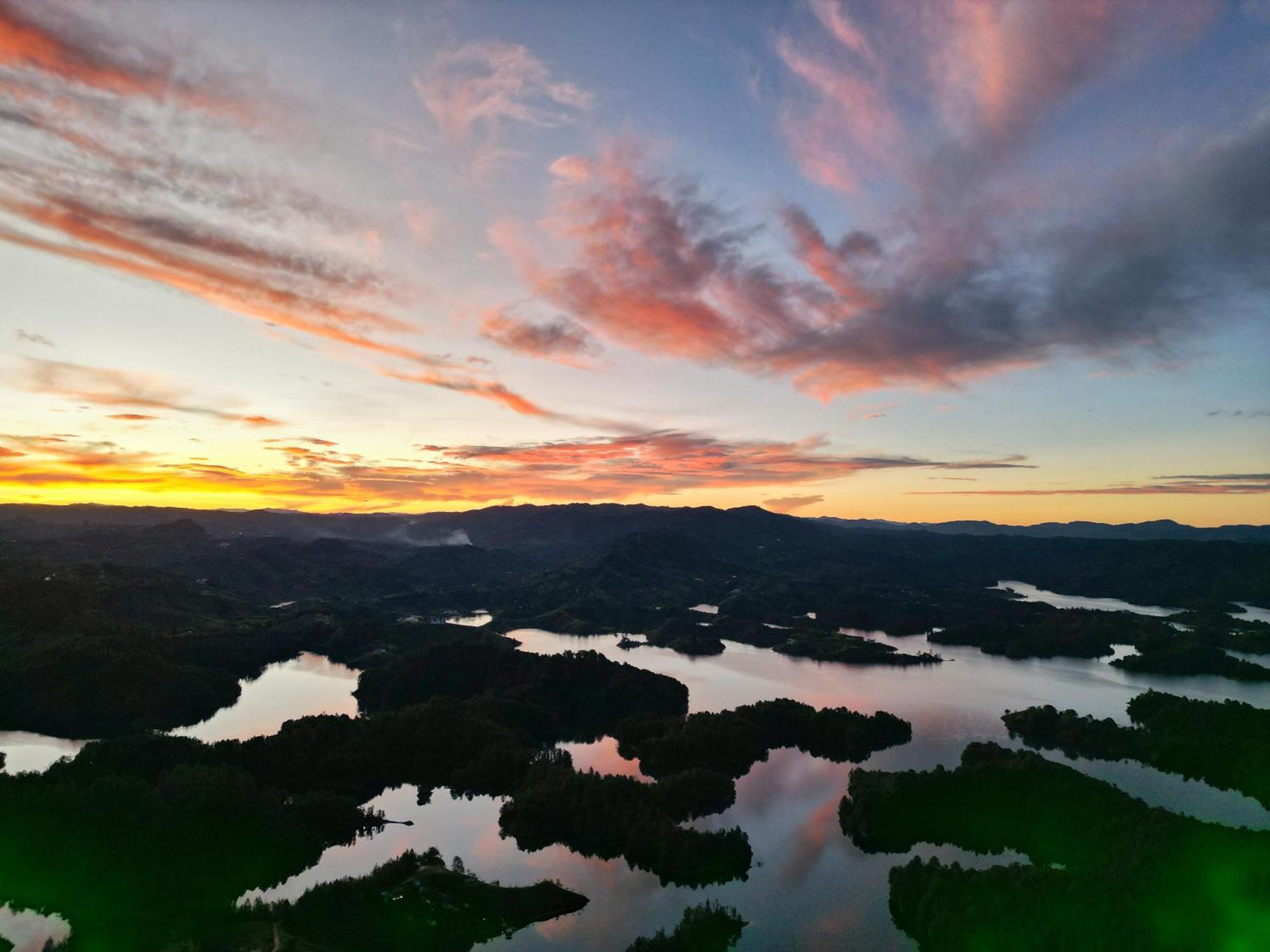 Levit Glamping - Hotel Guatape Penol (Adults Only) المظهر الخارجي الصورة